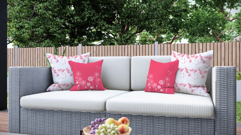 Dandelion Clocks Pink Quick Dry Outdoor Cushion